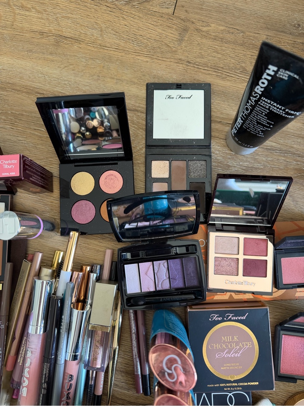 Brand new all top end make up.